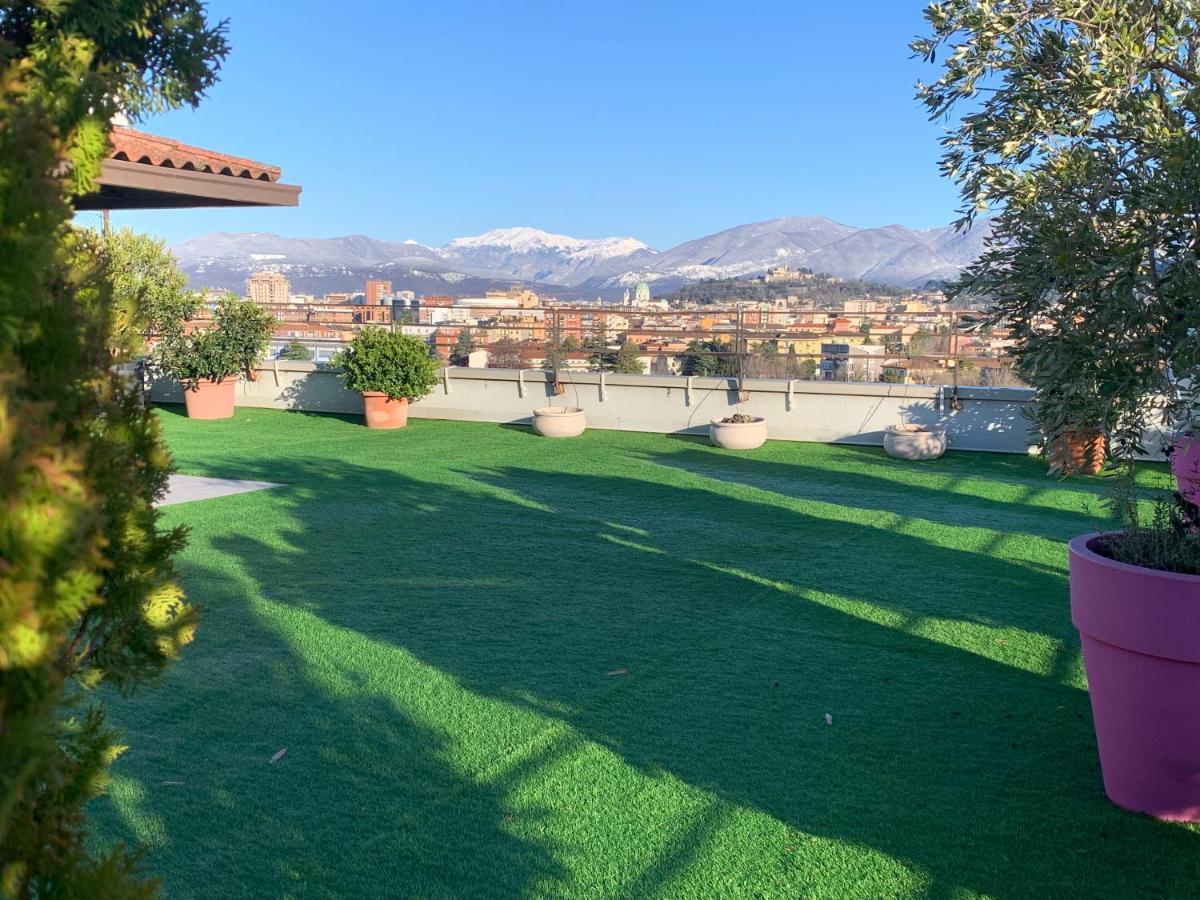 Apartamento Attico Sky Garden Brescia Exterior foto